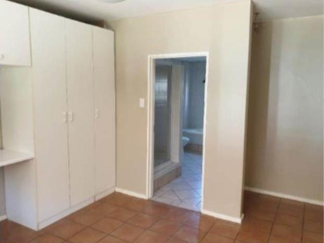 Townhouse for sale in Johannesburg, East