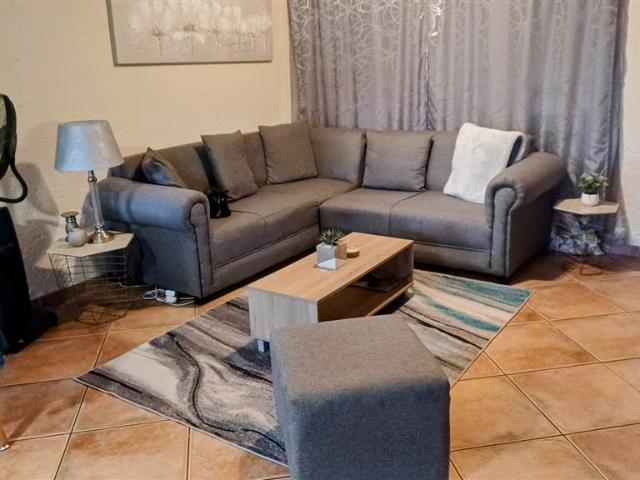 Townhouse for sale in Johannesburg, East