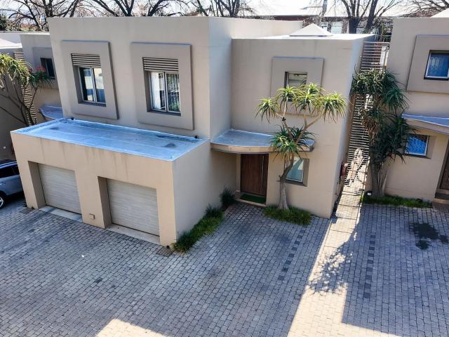 Townhouse for sale in Ekurhuleni, Gauteng