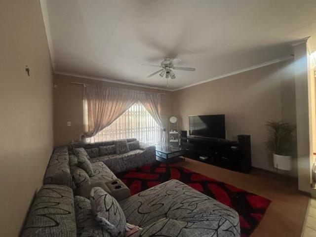 Townhouse for sale in Witbank, Mpumalanga