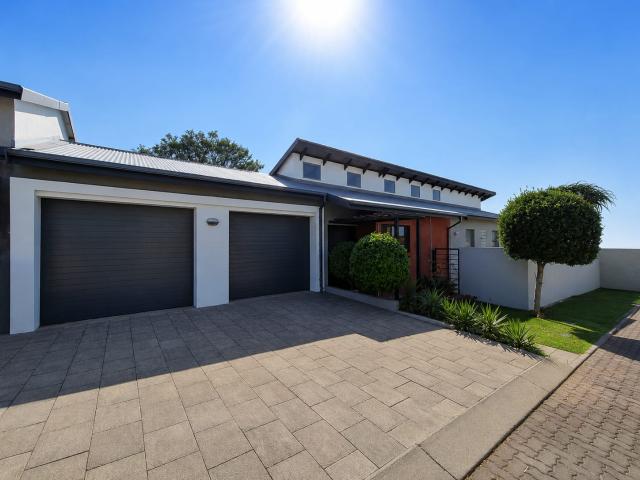 Townhouse for sale in eMalahleni, Emalahleni Local Municipality
