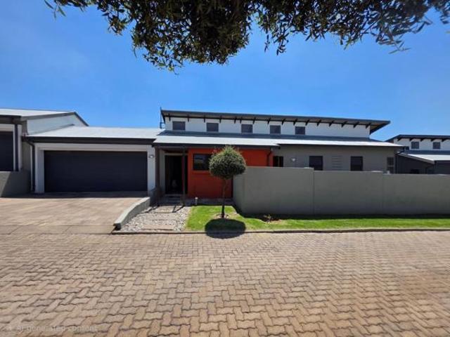 Townhouse for sale in eMalahleni, Emalahleni Local Municipality