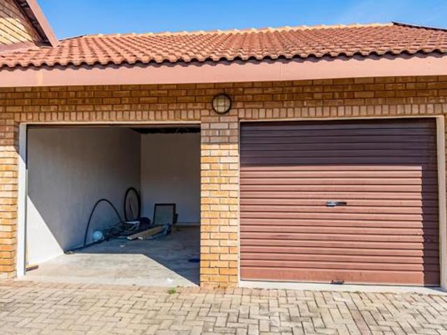 Townhouse for sale in Seshego, Limpopo
