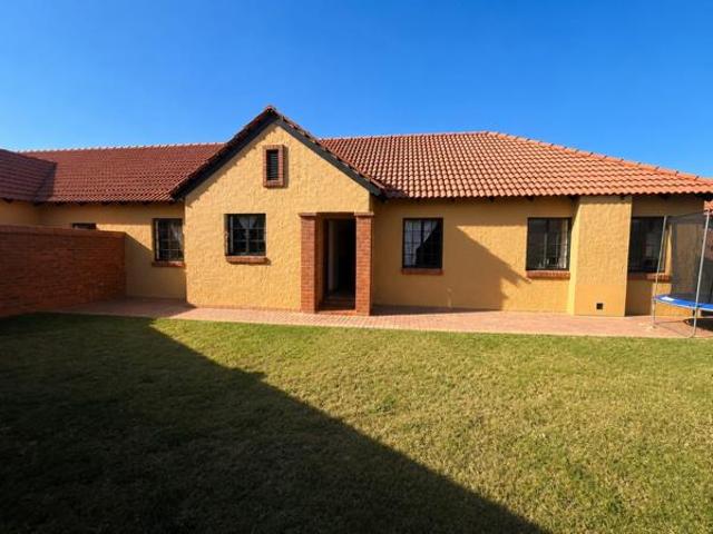 Townhouse for sale in Seshego, Limpopo