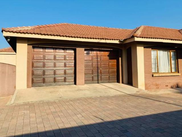 Townhouse for sale in Seshego, Limpopo