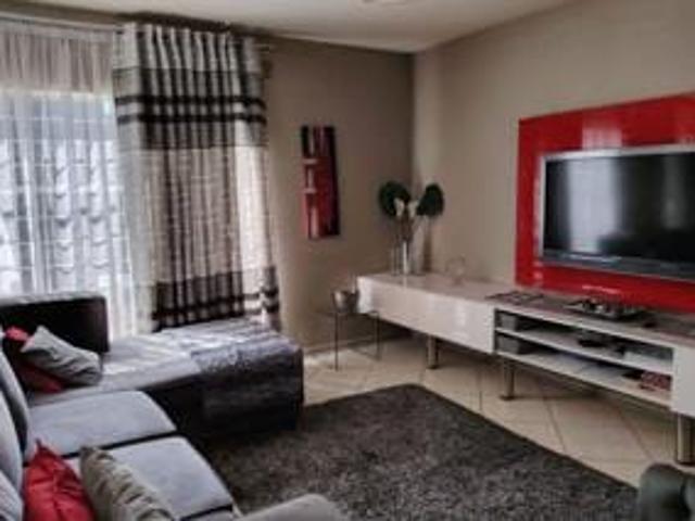 Townhouse for sale in Benoni, City of Ekurhuleni Metropolitan Municipality