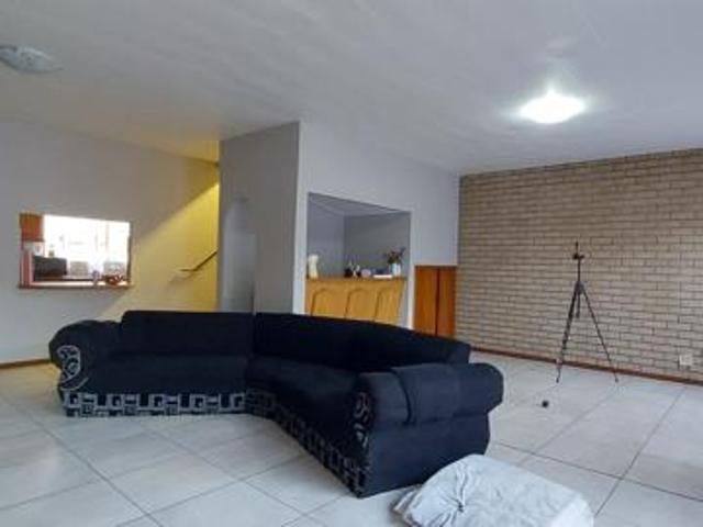 Townhouse for rent in Ekurhuleni, Gauteng