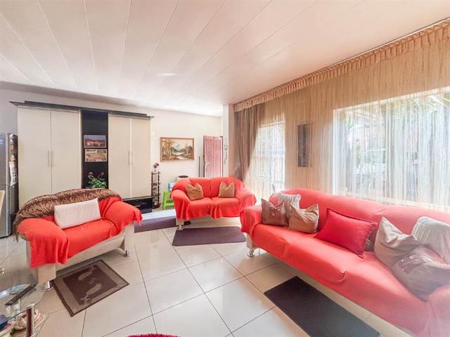 Townhouse for sale in Ekurhuleni, Gauteng