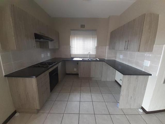 Townhouse for rent in Westonaria, Gauteng