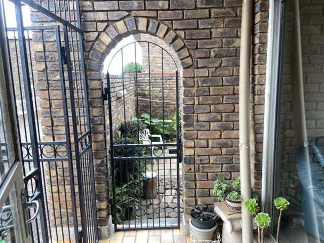 Townhouse for rent in Westonaria, Gauteng