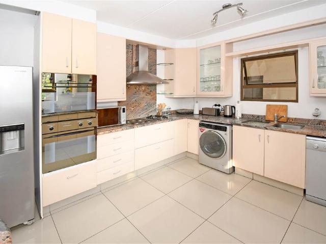 Townhouse for sale in Vosloorus, Gauteng