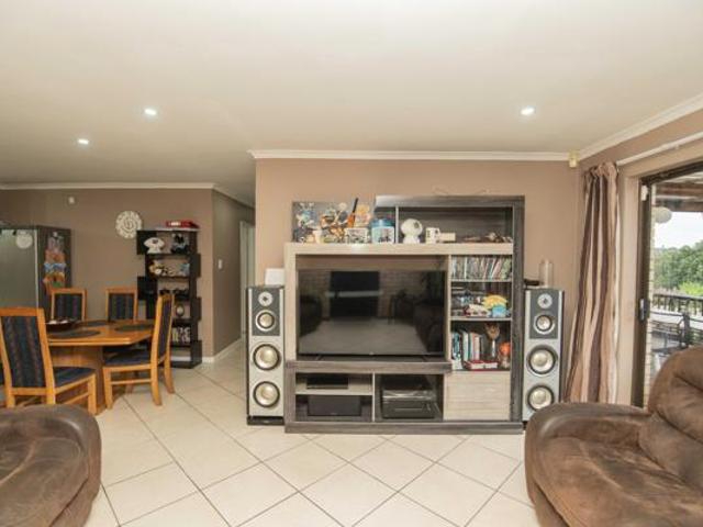 Townhouse for sale in Port Elizabeth, Eastern Cape