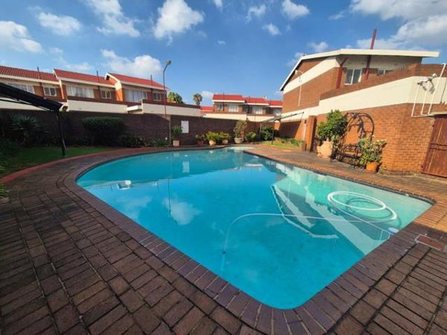 Townhouse for rent in Ekurhuleni, Gauteng