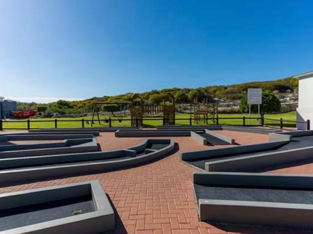 Townhouse for rent in Cape Town, Western Cape