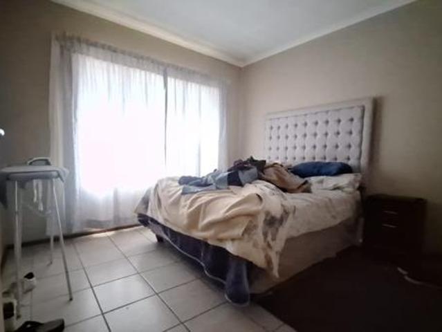 Townhouse for rent in Ekurhuleni, Gauteng
