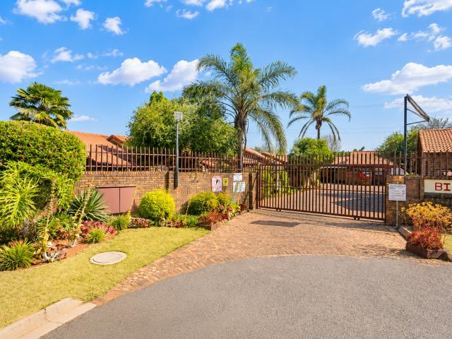 Townhouse for sale in Ekurhuleni, Gauteng