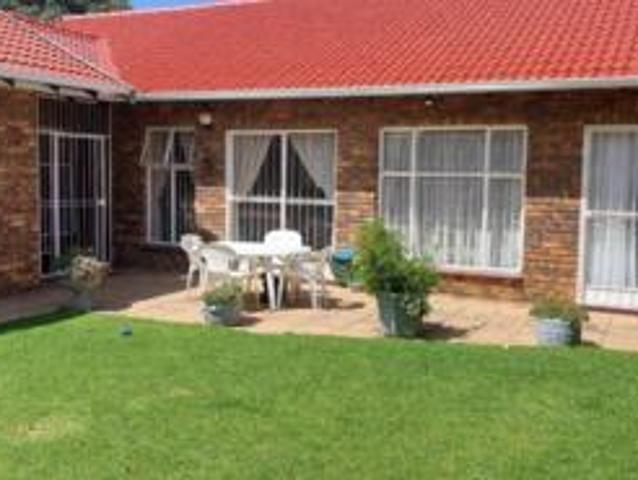 Townhouse for sale in Ekurhuleni, Gauteng