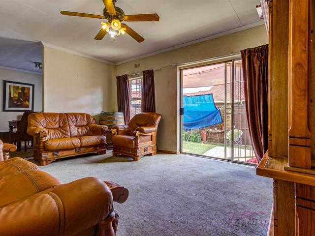 Townhouse for sale in Ekurhuleni, Gauteng