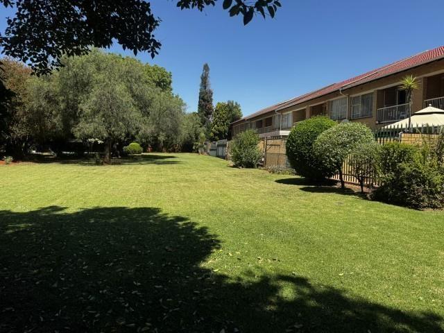 Townhouse for sale in Kempton Park, City of Ekurhuleni Metropolitan Municipality