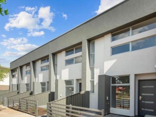 Townhouse for rent in Horseshoe Creek, South Australia