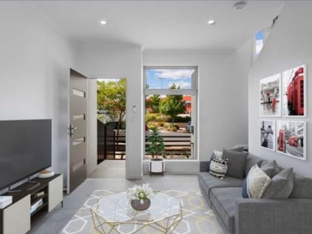 Townhouse for rent in Horseshoe Creek, South Australia