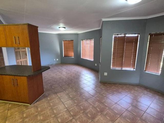 Townhouse for sale in Bloemfontein, Free State