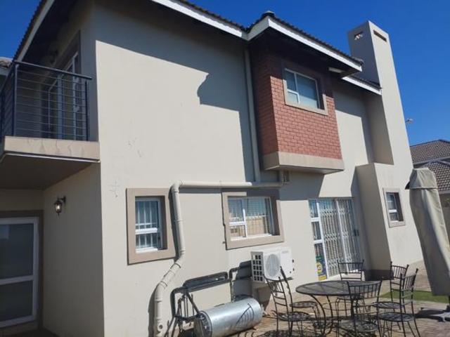 Townhouse for sale in Bloemfontein, Free State