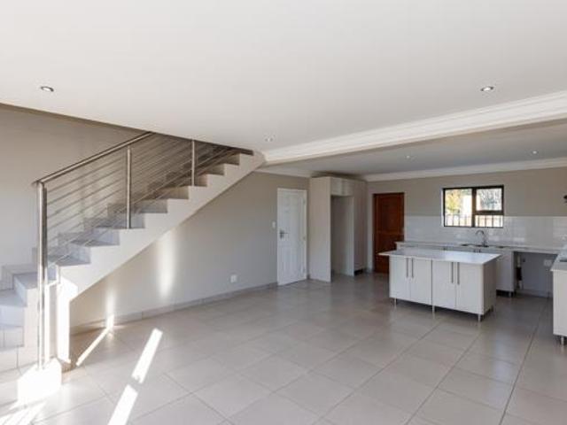 Townhouse for sale in Bloemfontein, Free State
