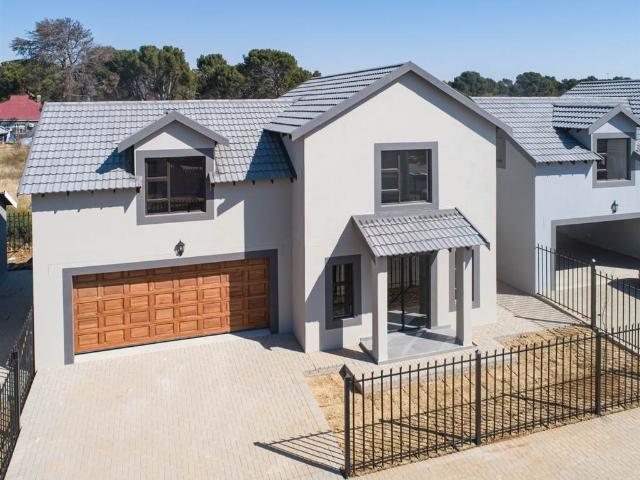 Townhouse for sale in Bloemfontein, Free State