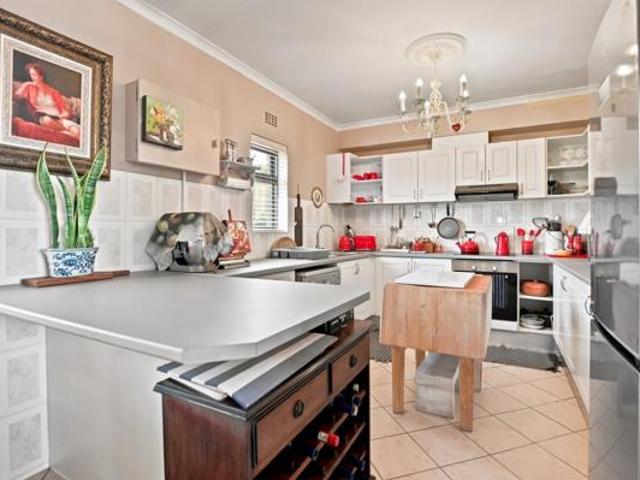 Townhouse for sale in Cape Town, Western Cape