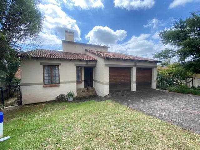 Townhouse for rent in Vosloorus, Gauteng