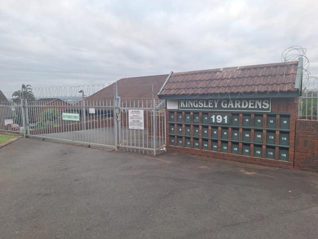 Townhouse for sale in Seaview, Kwazulu-natal