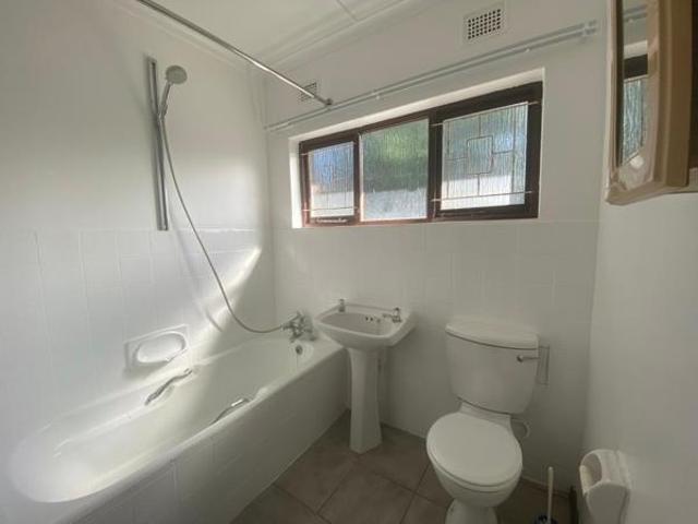 Townhouse for rent in Seaview, Kwazulu-natal