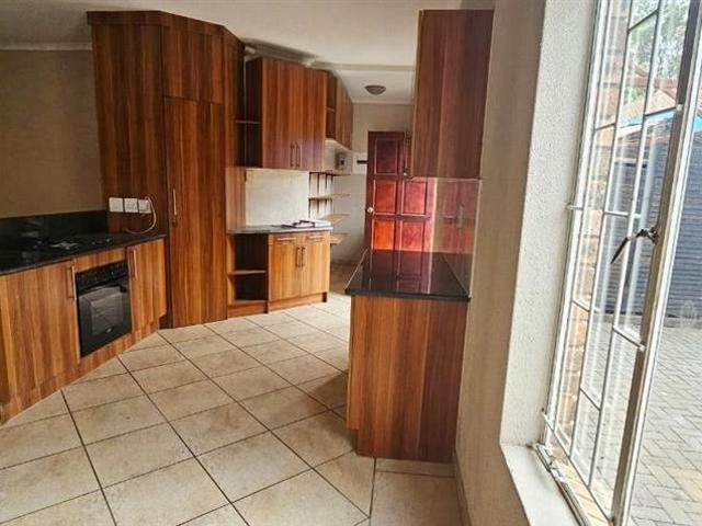 Townhouse for sale in Tlhabane, North West