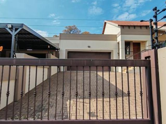 Townhouse for rent in Tlhabane, North West