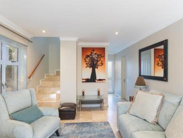 Townhouse for rent in Durbanville, Western Cape