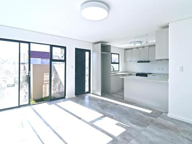 Townhouse for sale in Cape Town, Western Cape