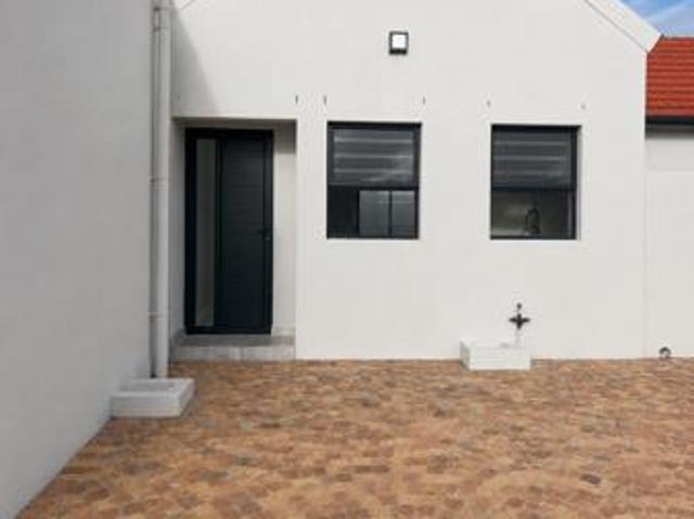 Townhouse for sale in Cape Town, Western Cape