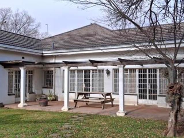 Townhouse for sale in Lejweleputswa, Free State