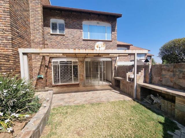 Townhouse for sale in Ekurhuleni, Gauteng