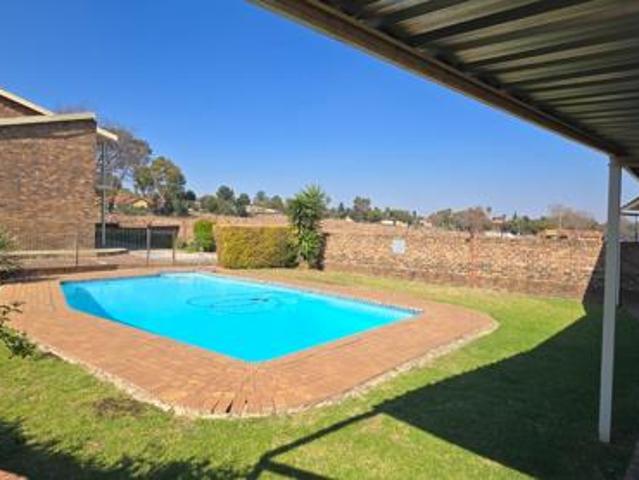 Townhouse for rent in Ekurhuleni, Gauteng