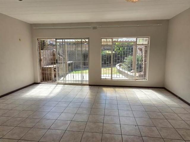 Townhouse for sale in Ekurhuleni, Gauteng