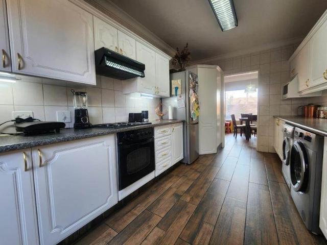 Townhouse for sale in Ekurhuleni, Gauteng