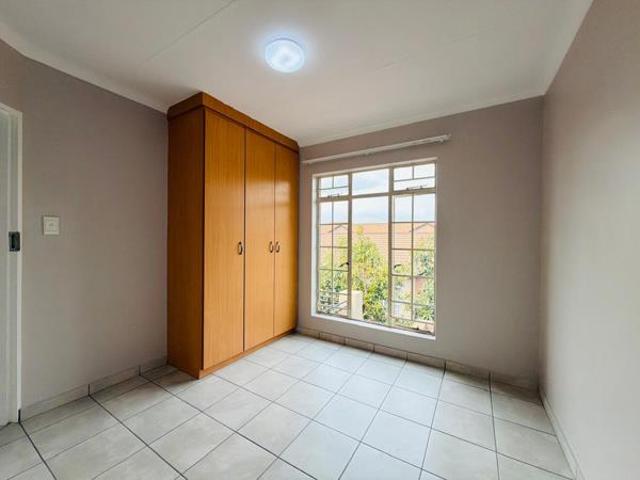 Townhouse for rent in Jansenpark, City of Ekurhuleni Metropolitan Municipality