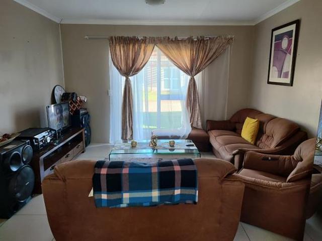 Townhouse for sale in Port Elizabeth, Eastern Cape
