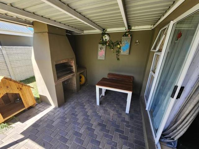 Townhouse for sale in Nelson Mandela Bay Ward 18, Nelson Mandela Bay Metropolitan Municipality