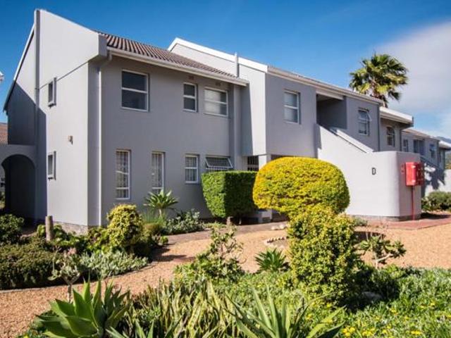 Townhouse for rent in Cape Town, City of Cape Town