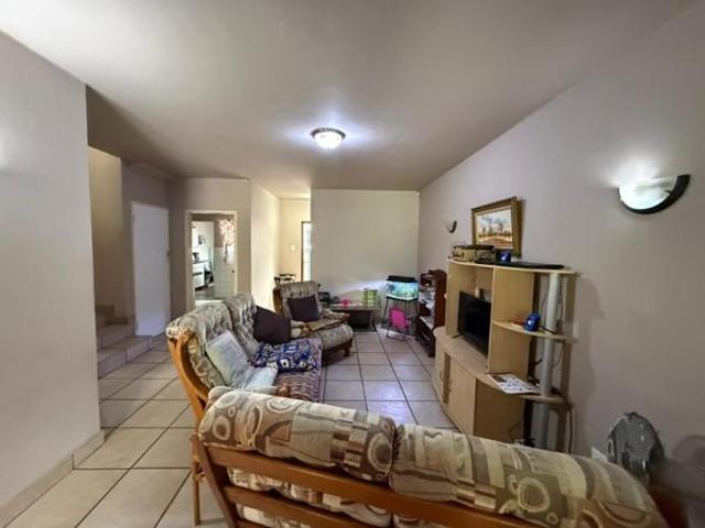 Townhouse for sale in Hartbeespoort Dam Nature Reserve, North West