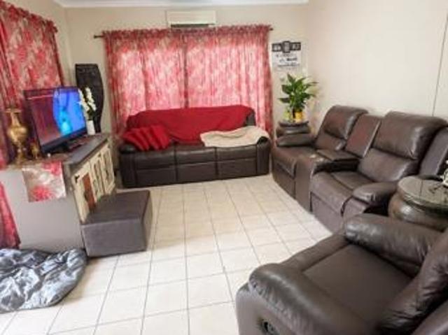 Townhouse for sale in Hartbeespoort Dam Nature Reserve, North West