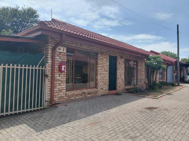 Townhouse for rent in Hartbeespoort Dam Nature Reserve, North West